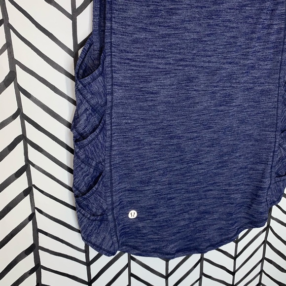 ๐ธ Lululemon var-city muscle tank hero blue size 4 - Picture 7 of 8